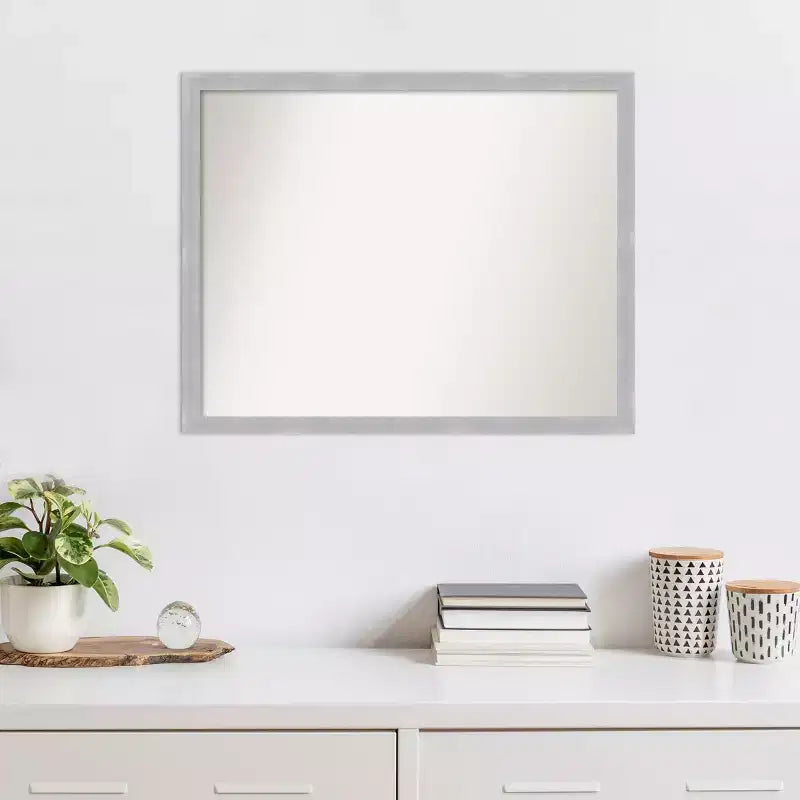 Miroir mural étroit en nickel brossé non biseauté de 30 x 24 po, rectangulaire moderne, cadre en polystyrène